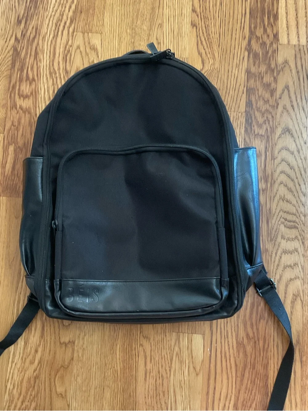 BEIS - Black Everyday Backpack with Front Pocket and Leather Bottom. Size OS